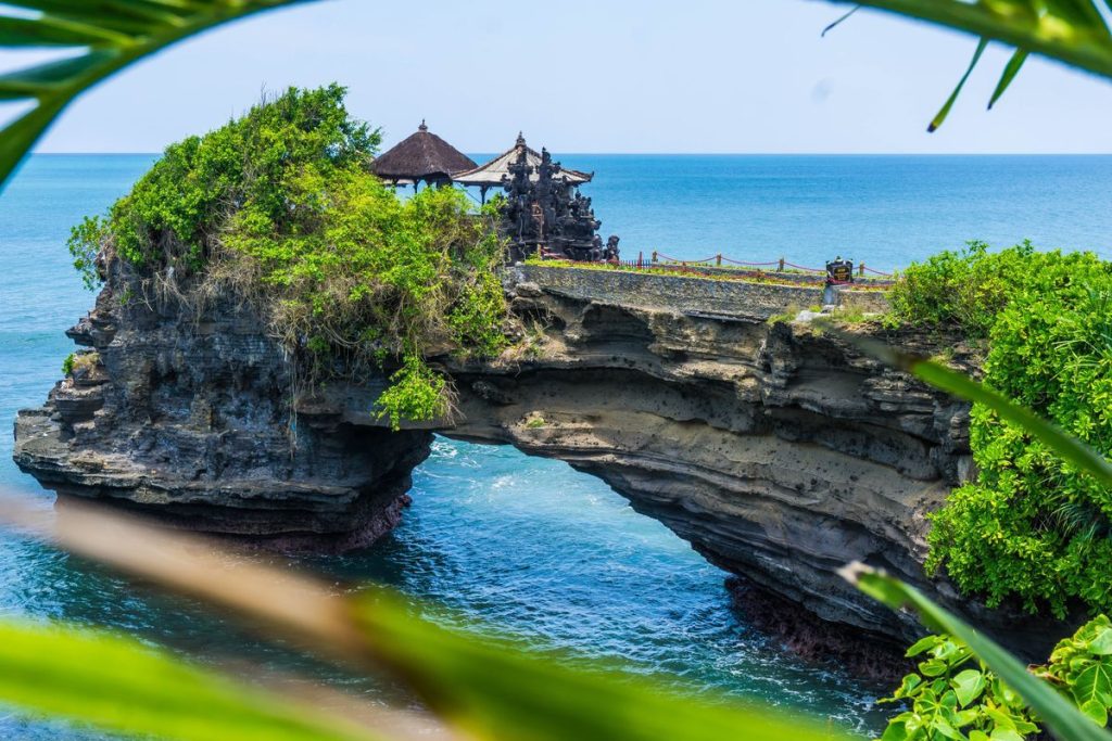 Tanah Lot – Bali’s Iconic Sea Temple